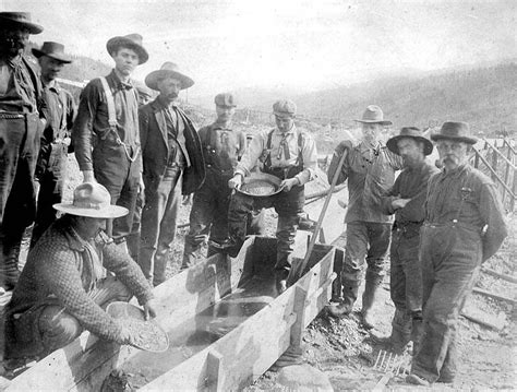 klondike gold rush people.